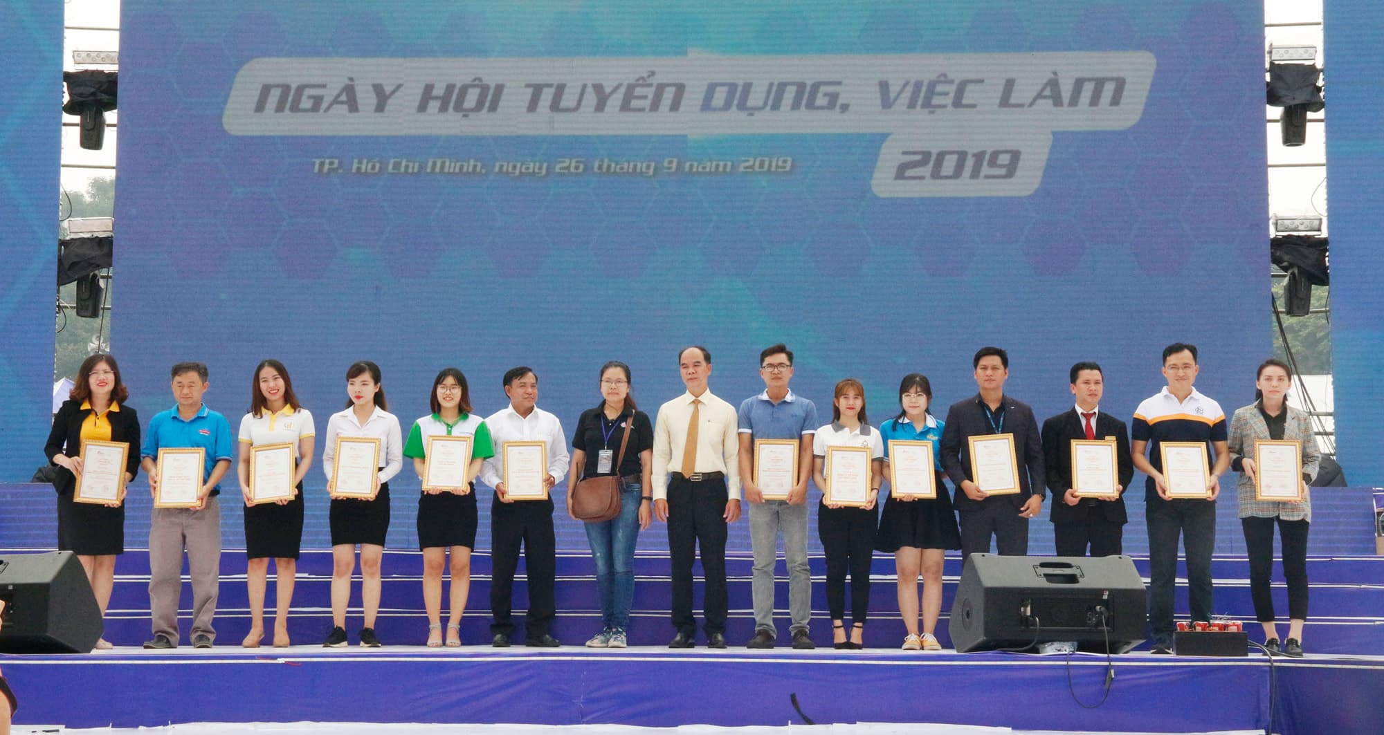 Hơn 7.000 đầu việc dành cho sinh viên, người lao động