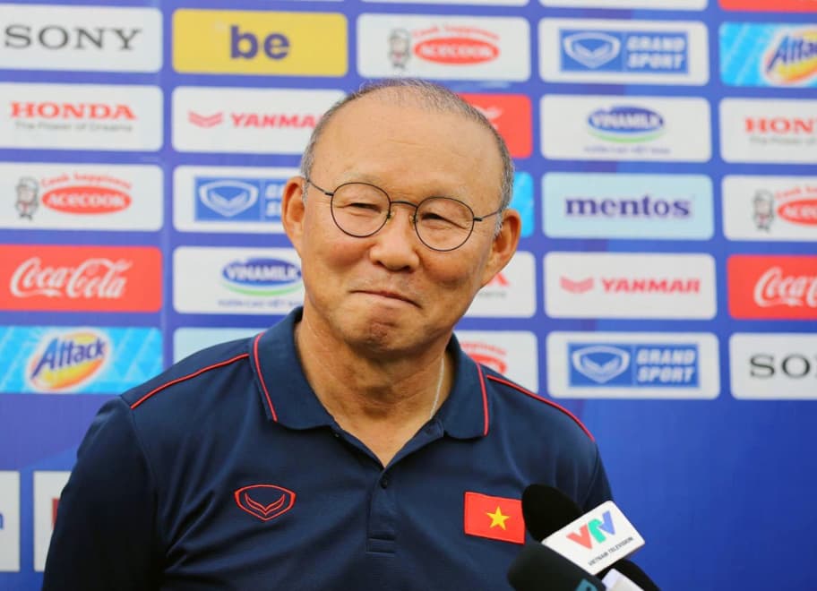 HLV Park Hang-seo: Thật may chúng ta không cùng bảng với Hàn Quốc.