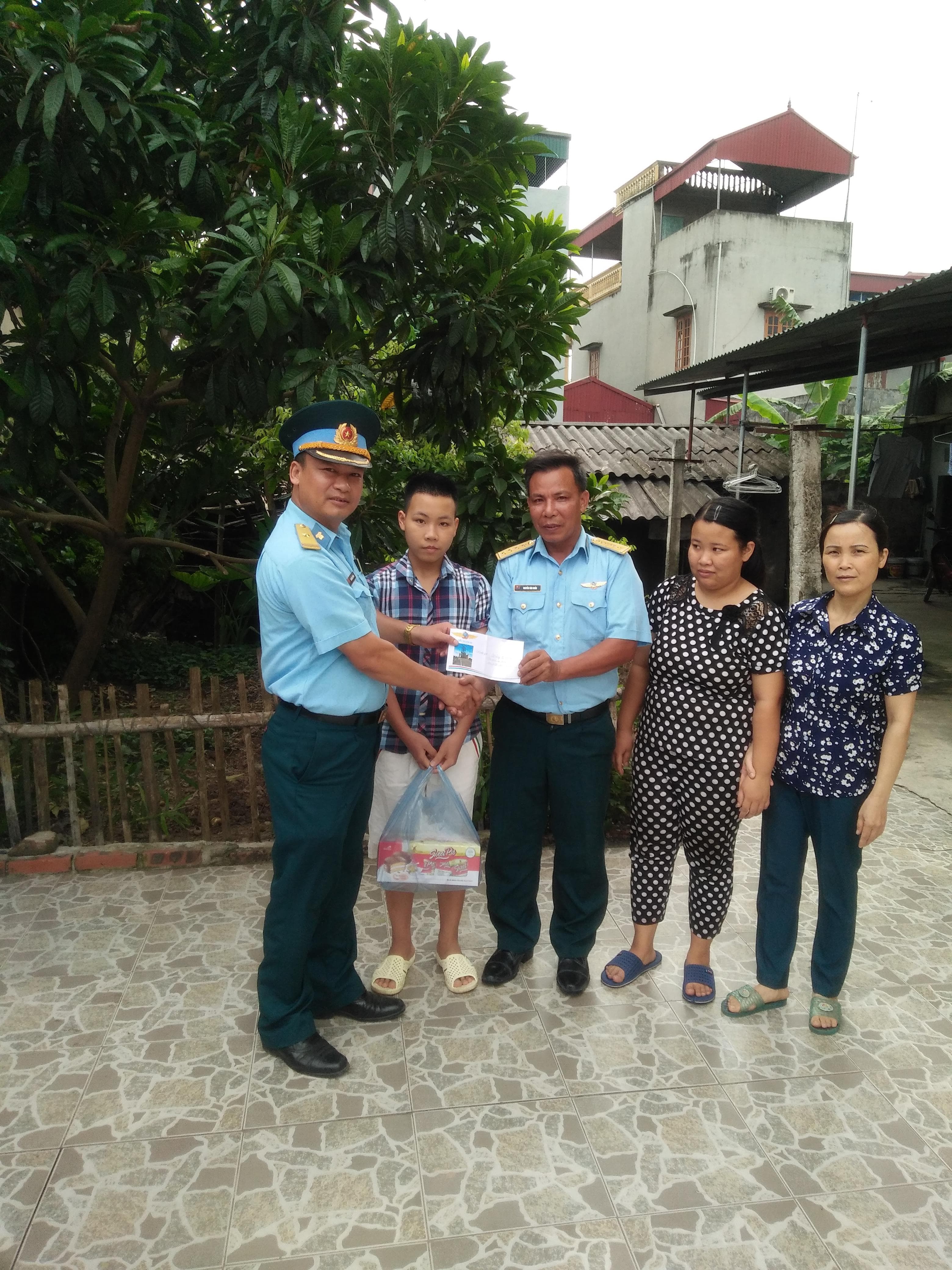Vượt qua gian khó