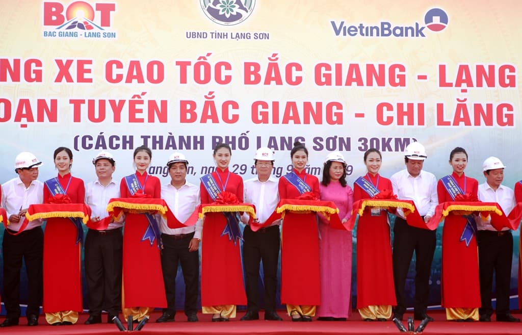 Thông xe đường cao tốc Bắc Giang - Lạng Sơn