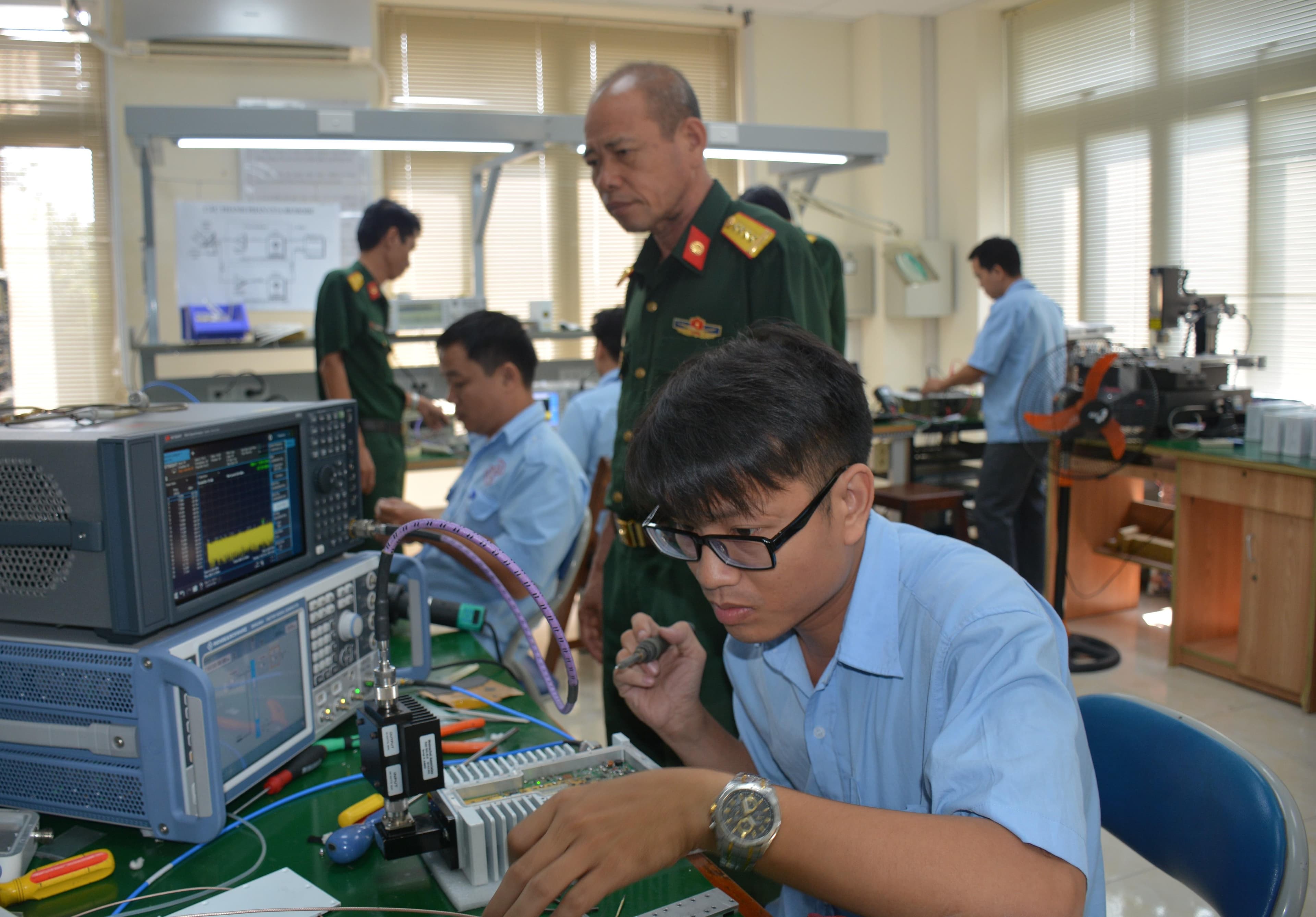 Sáng tạo, làm chủ công nghệ quân sự