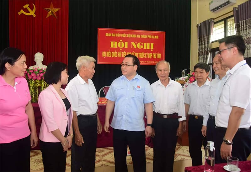 Đoàn đại biểu Quốc hội TP Hà Nội tiếp xúc cử tri đơn vị bầu cử số 8