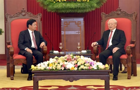 Báo chí Lào đưa tin đậm nét về chuyến thăm chính thức Việt Nam của Thủ tướng Thongloun Sisoulith