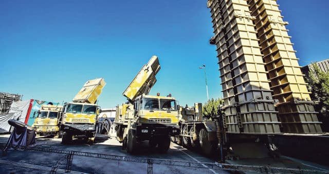Iran nỗ lực xây dựng hệ thống phòng không nội địa