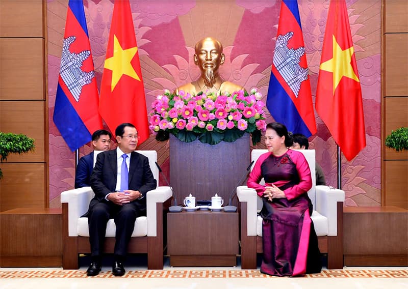 Chủ tịch Quốc hội Nguyễn Thị Kim Ngân hội kiến Thủ tướng Vương quốc Campuchia