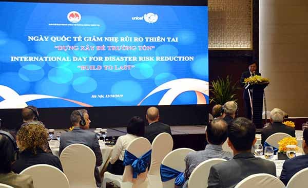 Mít tinh hưởng ứng Ngày Quốc tế giảm nhẹ rủi ro thiên tai