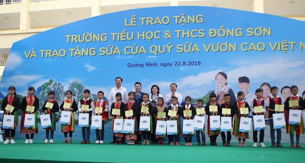 DOANH NHÂN VỚI VẤN ĐỀ AN SINH XÃ HỘI