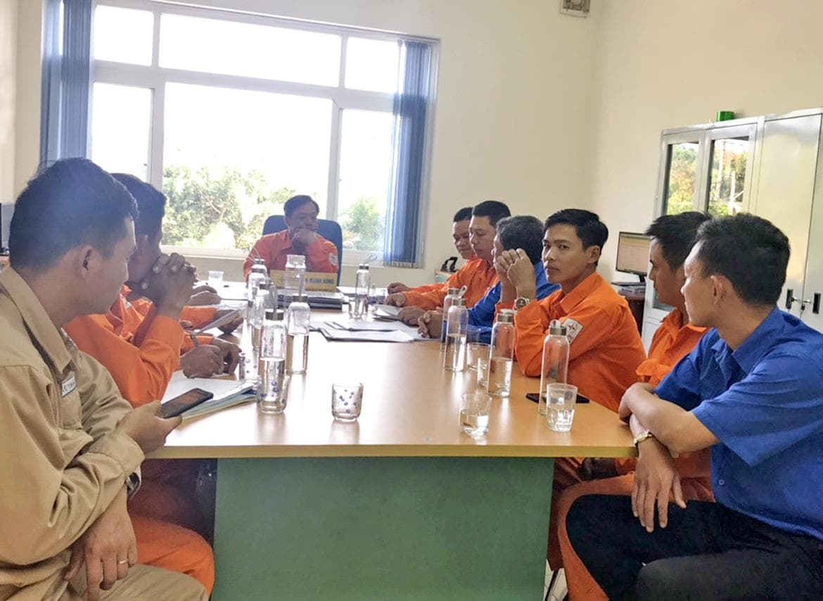 Mỗi cán bộ, công nhân viên là một “sứ giả chống rác thải nhựa”