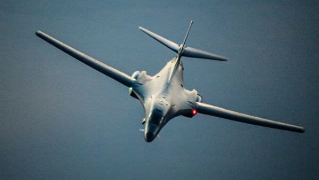 Mỹ tái cấu trúc máy bay ném bom chiến lược B-1B Lancer