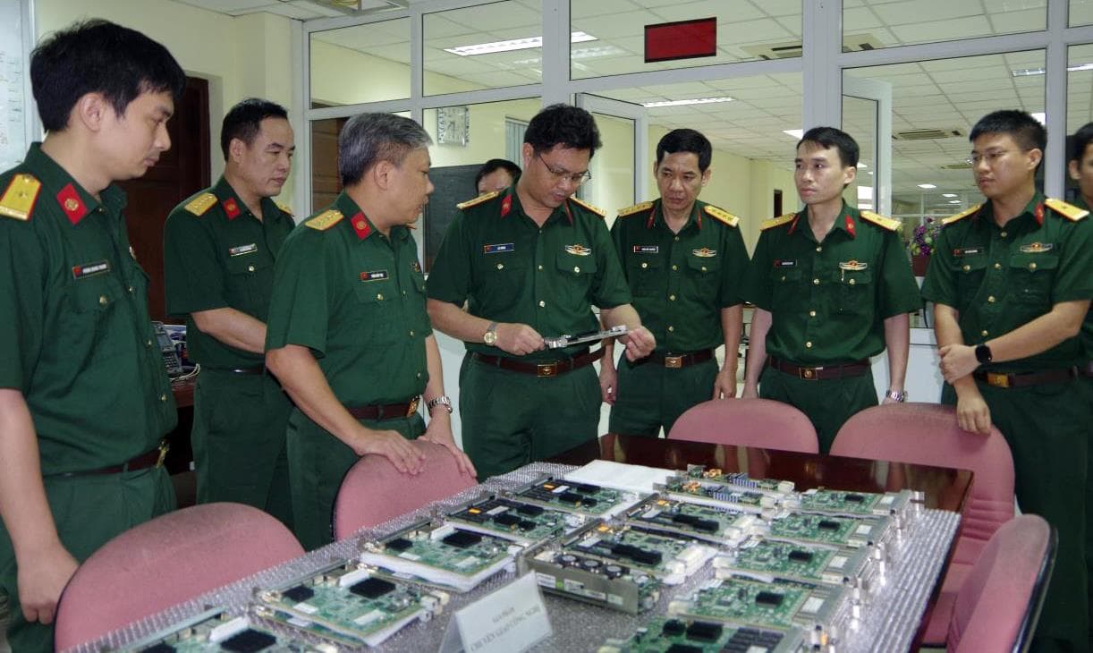 Tạo “đòn bẩy” trong vận hành hệ thống thông tin liên lạc quân sự