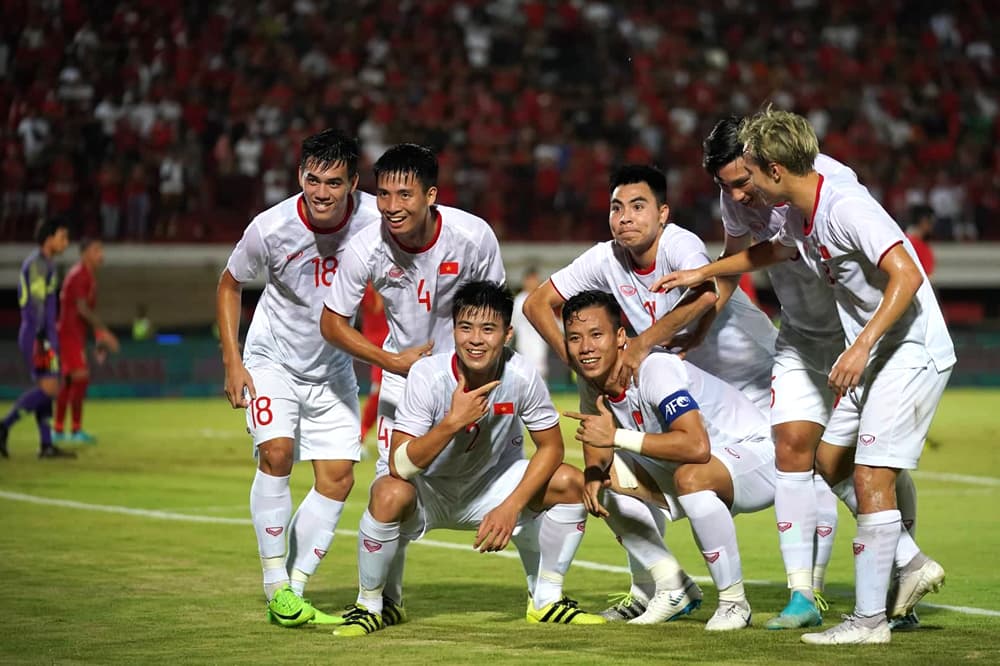 ĐT Việt Nam đè bẹp ĐT Indonesia 3-1