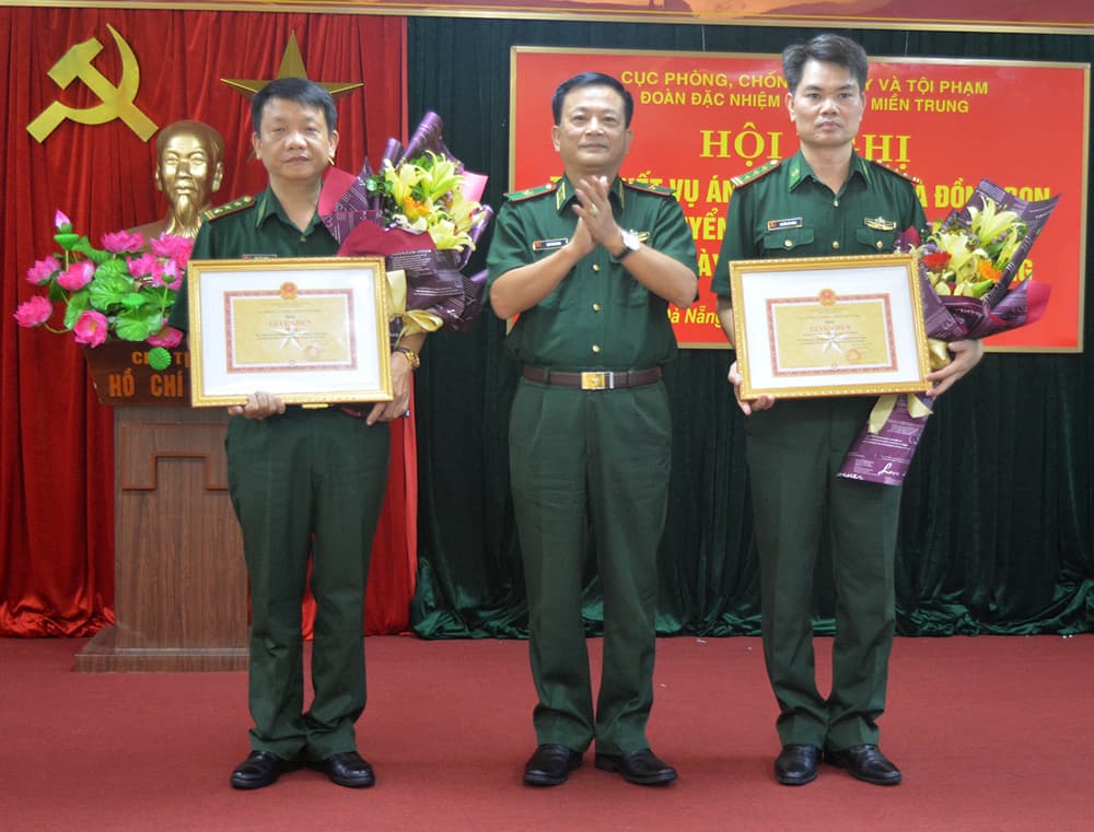 Bộ đội Biên phòng trao thưởng cán bộ có thành tích phá chuyên án ma túy lớn