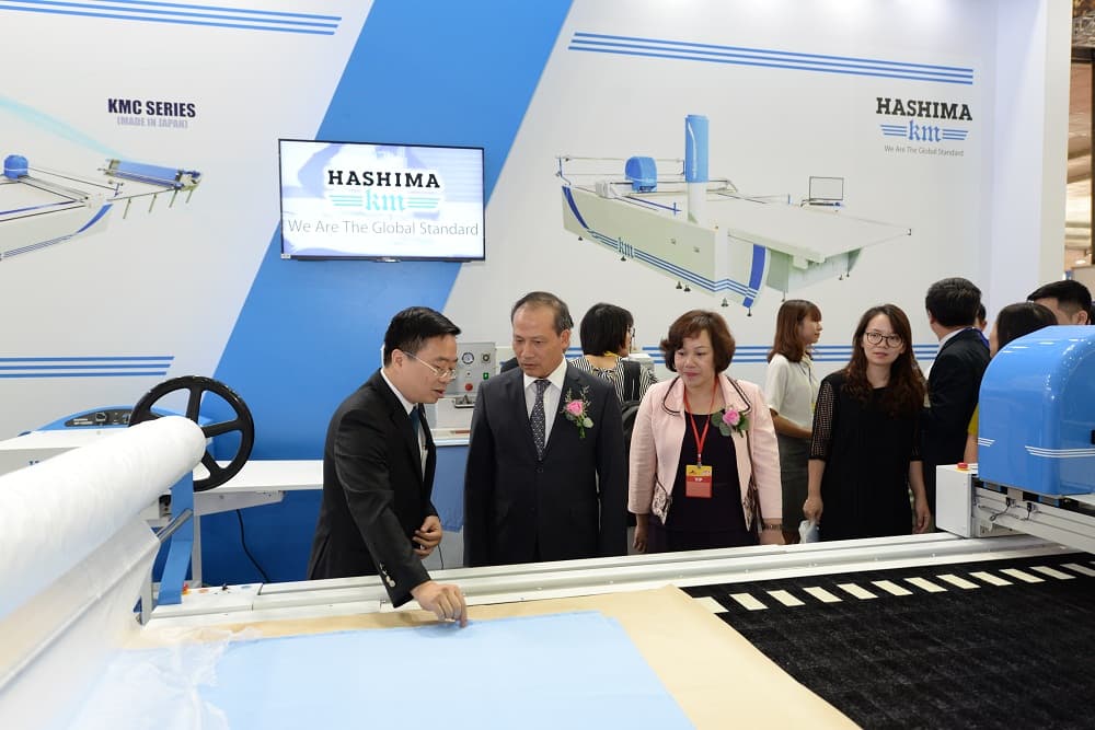 Khai mạc Triển lãm quốc tế về thiết bị, nguyên phụ liệu dệt may-Hanoitex 2019