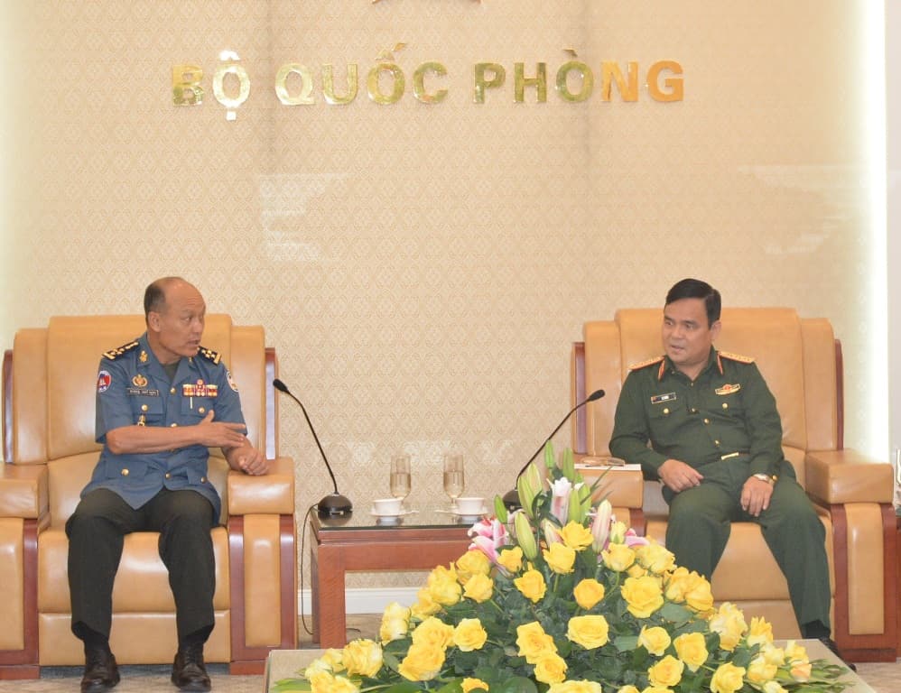 Củng cố quan hệ giữa quân đội hai nước Việt Nam-Campuchia
