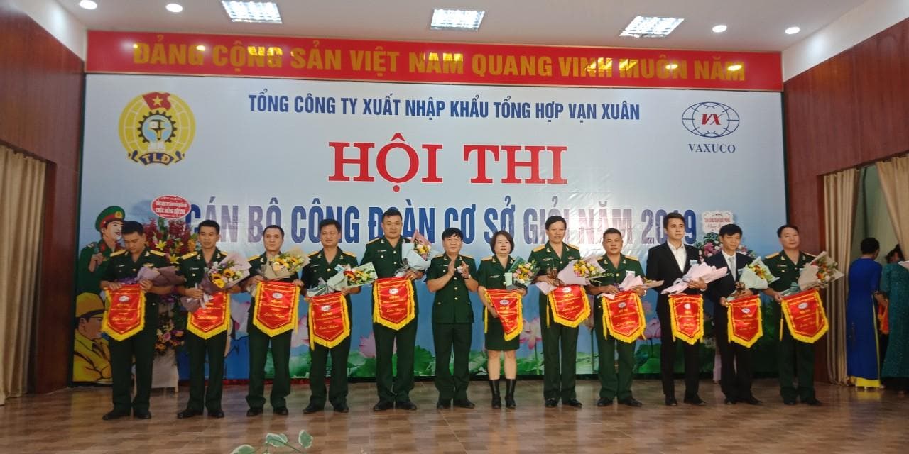 Tạo động lực để các tập thể, cá nhân thi đua