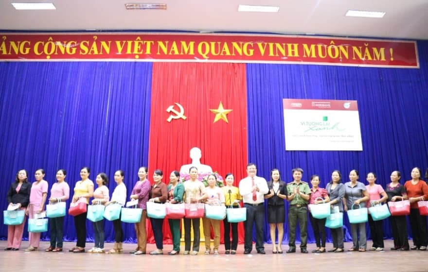 “Agribank-Vì tương lai xanh”: Hành động từ những điều nhỏ nhất