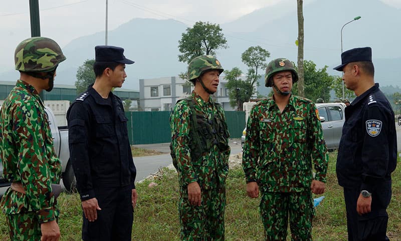 BĐBP Lào Cai và Chi đội quản lý biên giới châu Hồng Hà (Trung Quốc) thi hành pháp luật trên biên giới