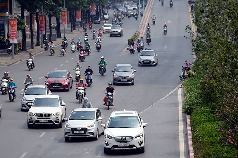 Công an Hà Nội phân luồng giao thông phục vụ thi đấu bóng đá