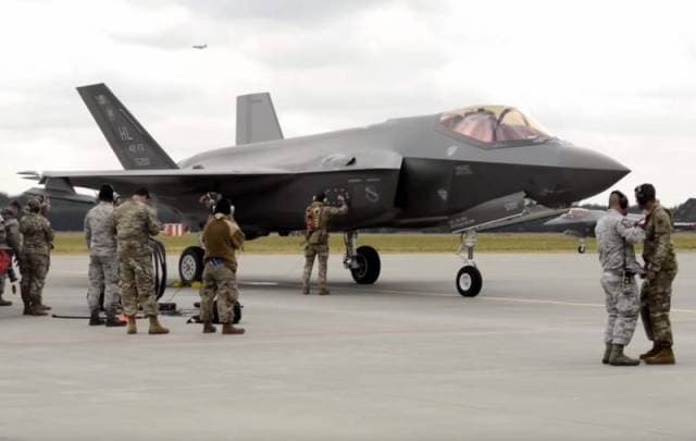 Mỹ tính toán triển khai thêm máy bay F-35 sang châu Âu