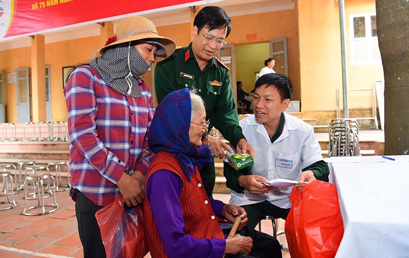 Bộ tư lệnh Thủ đô Hà Nội thực hiện Hành trình “Quân đội chung tay vì người nghèo”