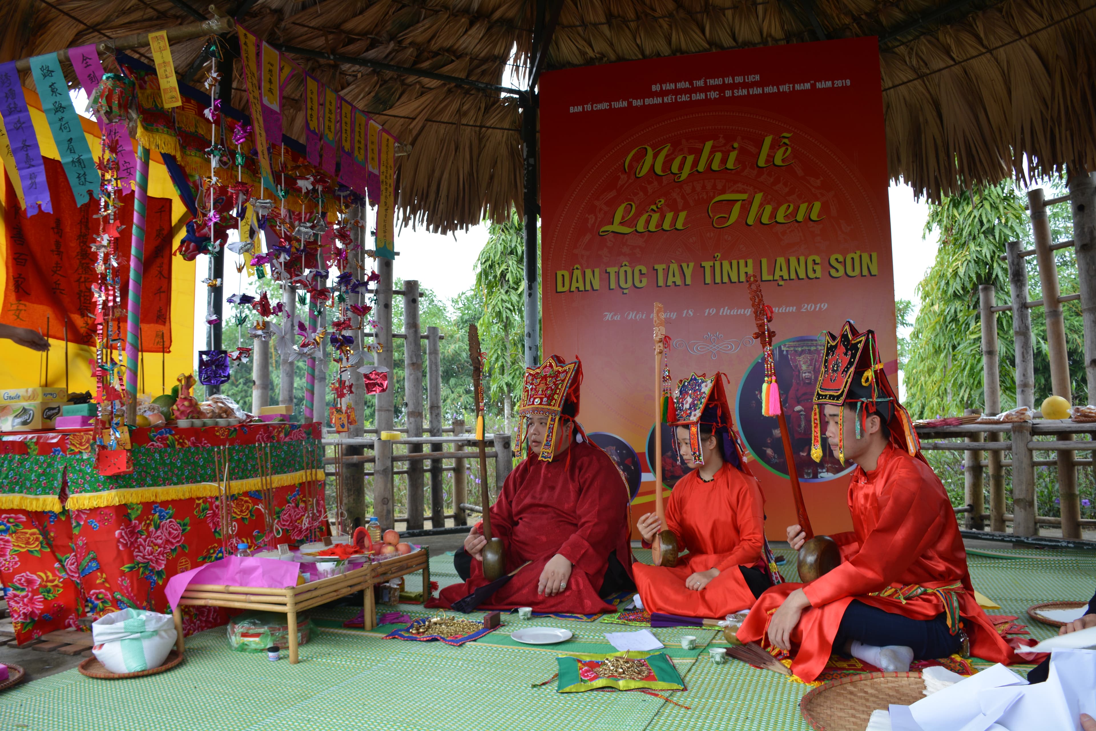 Tái hiện “Nghi lễ Lẩu Then” của người Tày tỉnh Lạng Sơn