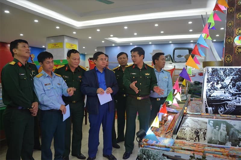 1.126 tác phẩm dự thi tìm hiểu về 30 năm Ngày hội Quốc phòng toàn dân và 75 năm Ngày thành lập quân đội