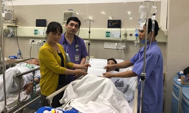 Bệnh viện Bạch Mai cứu sống bệnh nhân đột quỵ chỉ còn 10% cơ hội sống sót