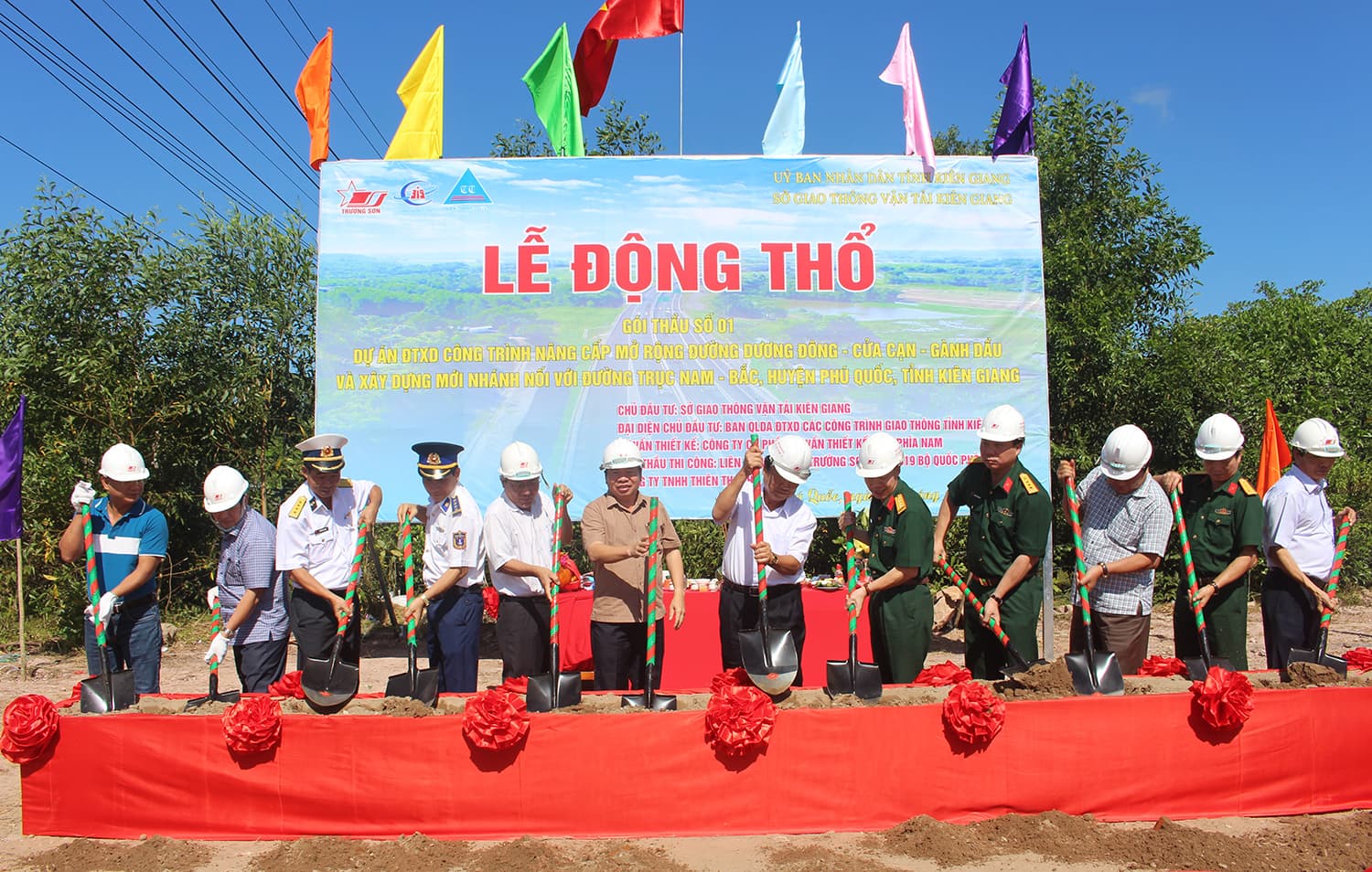 Lễ động thổ công trình mở rộng đường Dương Đông-Cửa Cạn-Gành Dầu (Phú Quốc, Kiên Giang)