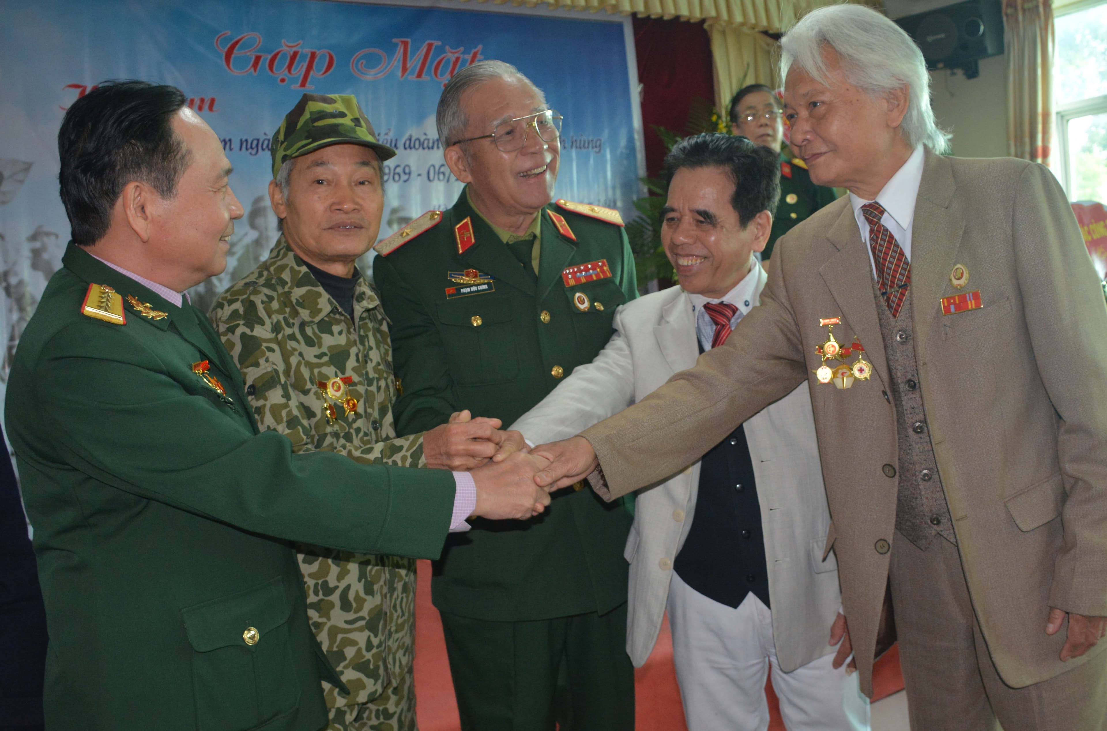 50 năm nguyên vẹn nghĩa tình