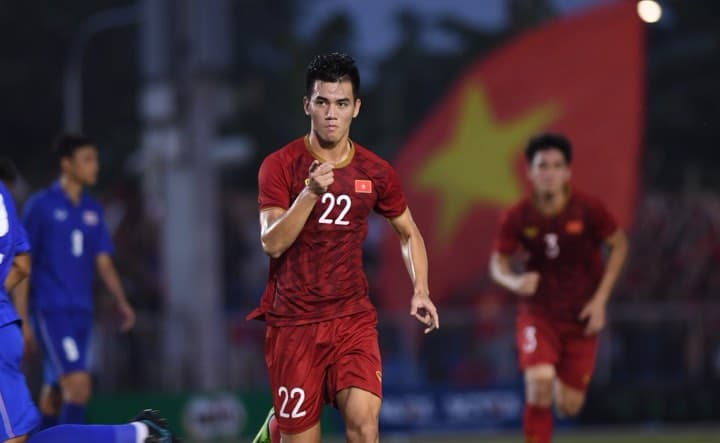 Loại Thái Lan, U22 Việt Nam tiến vào bán kết với ngôi đầu bảng B