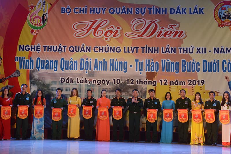 Hơn 530 diễn viên tham gia Hội diễn nghệ thuật quần chúng LLVT tỉnh Đắk Lắk