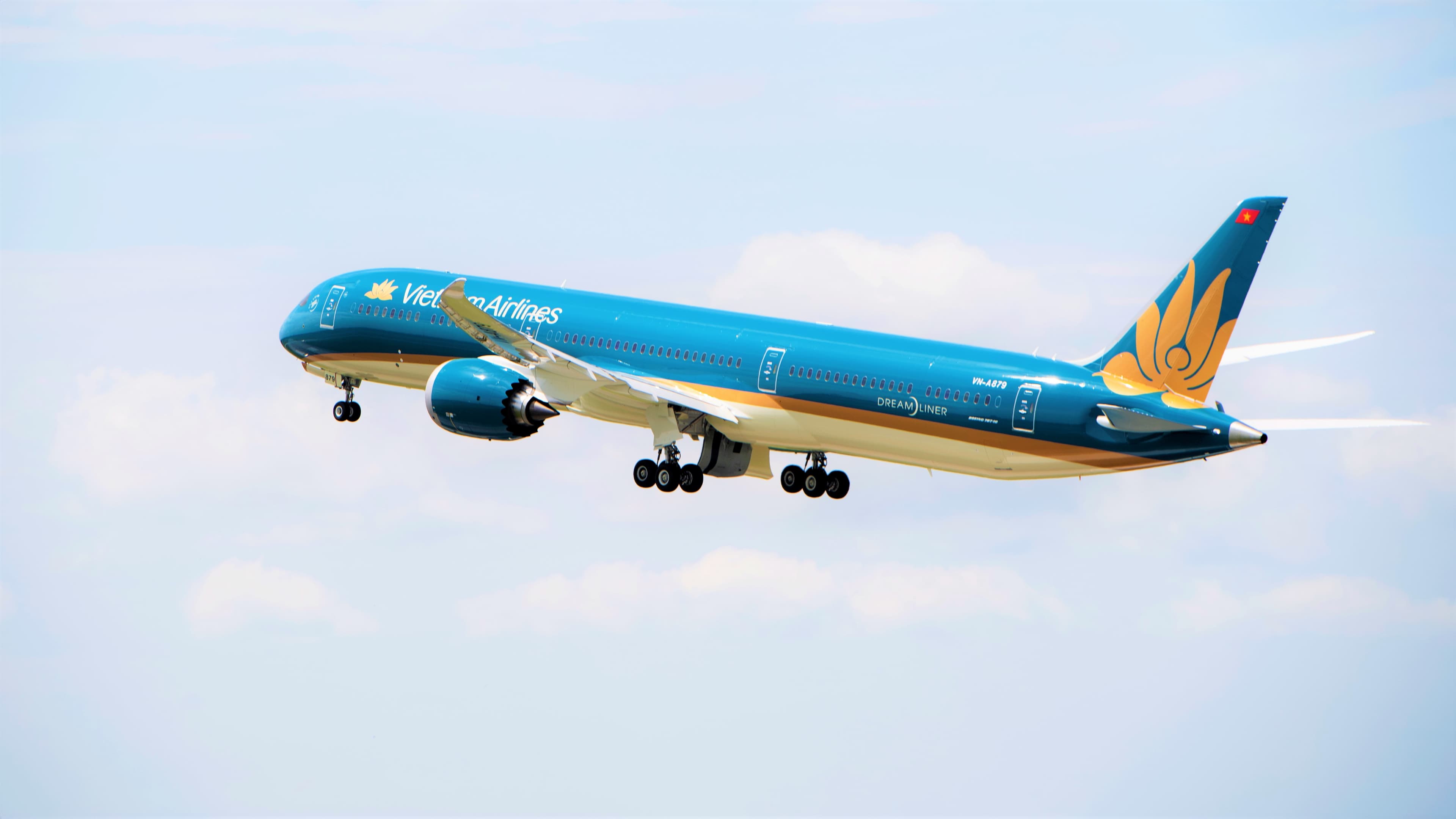 “Siêu máy bay” Boeing 787-10 đón Đoàn thể thao Việt Nam trở về từ SEA Games 30