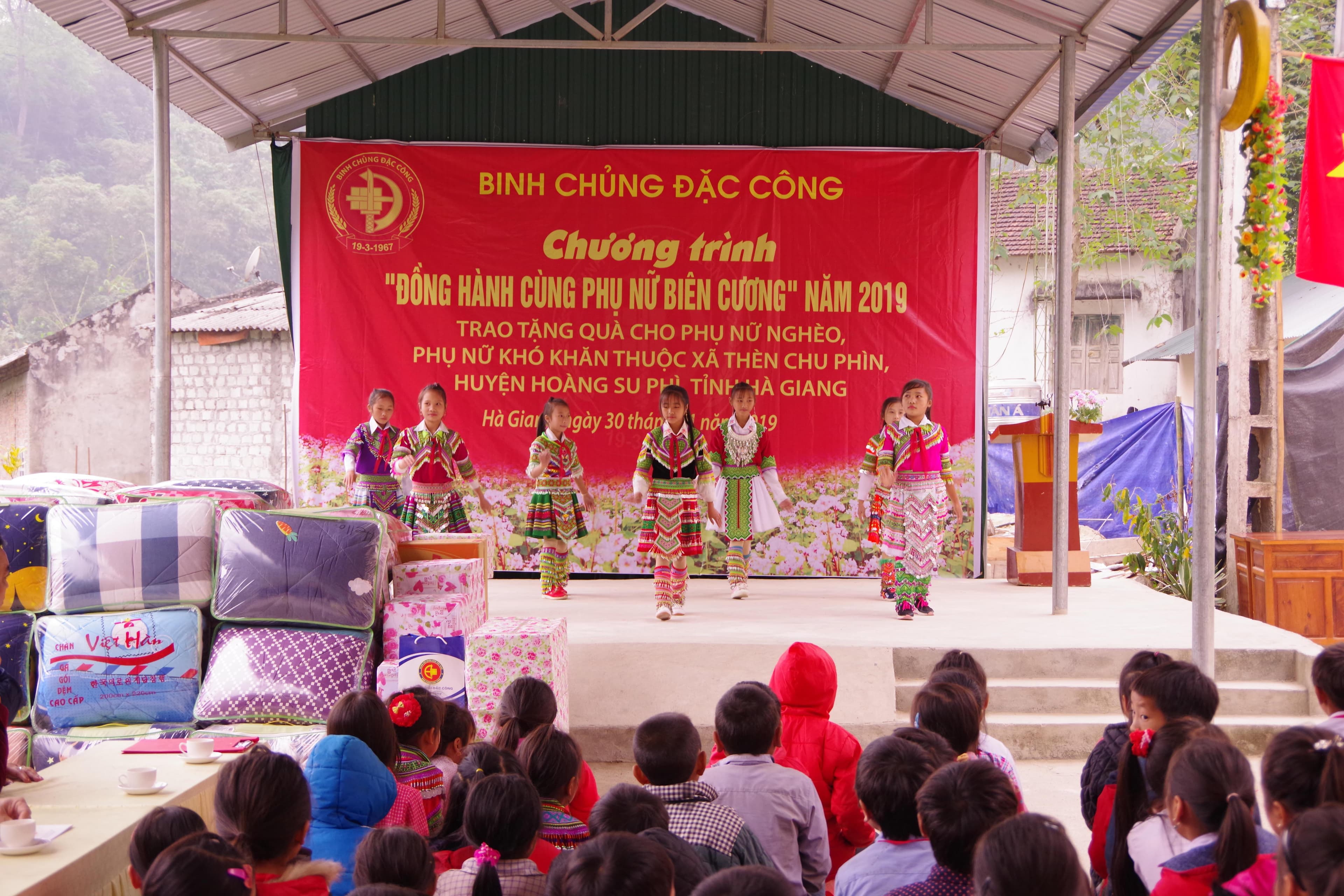 Đồng hành với phụ nữ biên cương