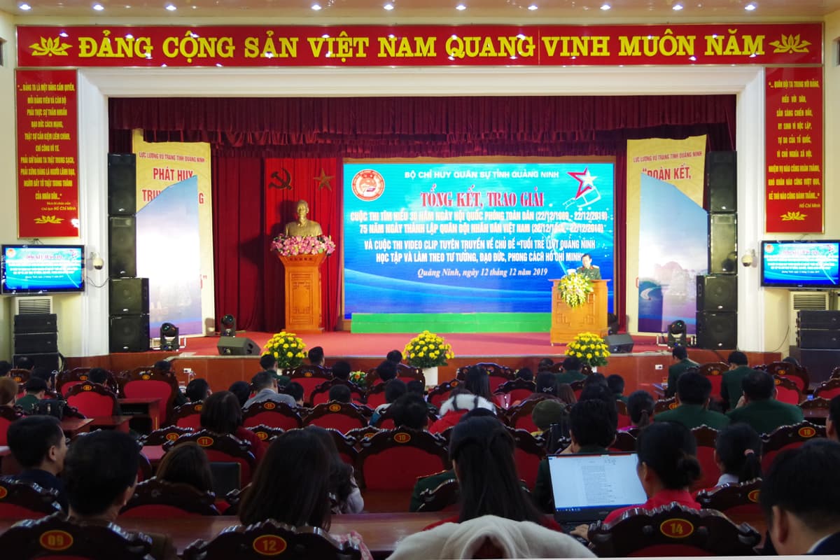Trao giải cuộc thi tìm hiểu 30 năm Ngày hội QPTD, 75 năm Ngày thành lập QĐND Việt Nam