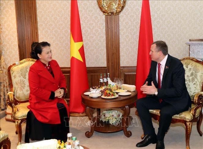 Chủ tịch Quốc hội Nguyễn Thị Kim Ngân bắt đầu thăm chính thức Cộng hòa Belarus