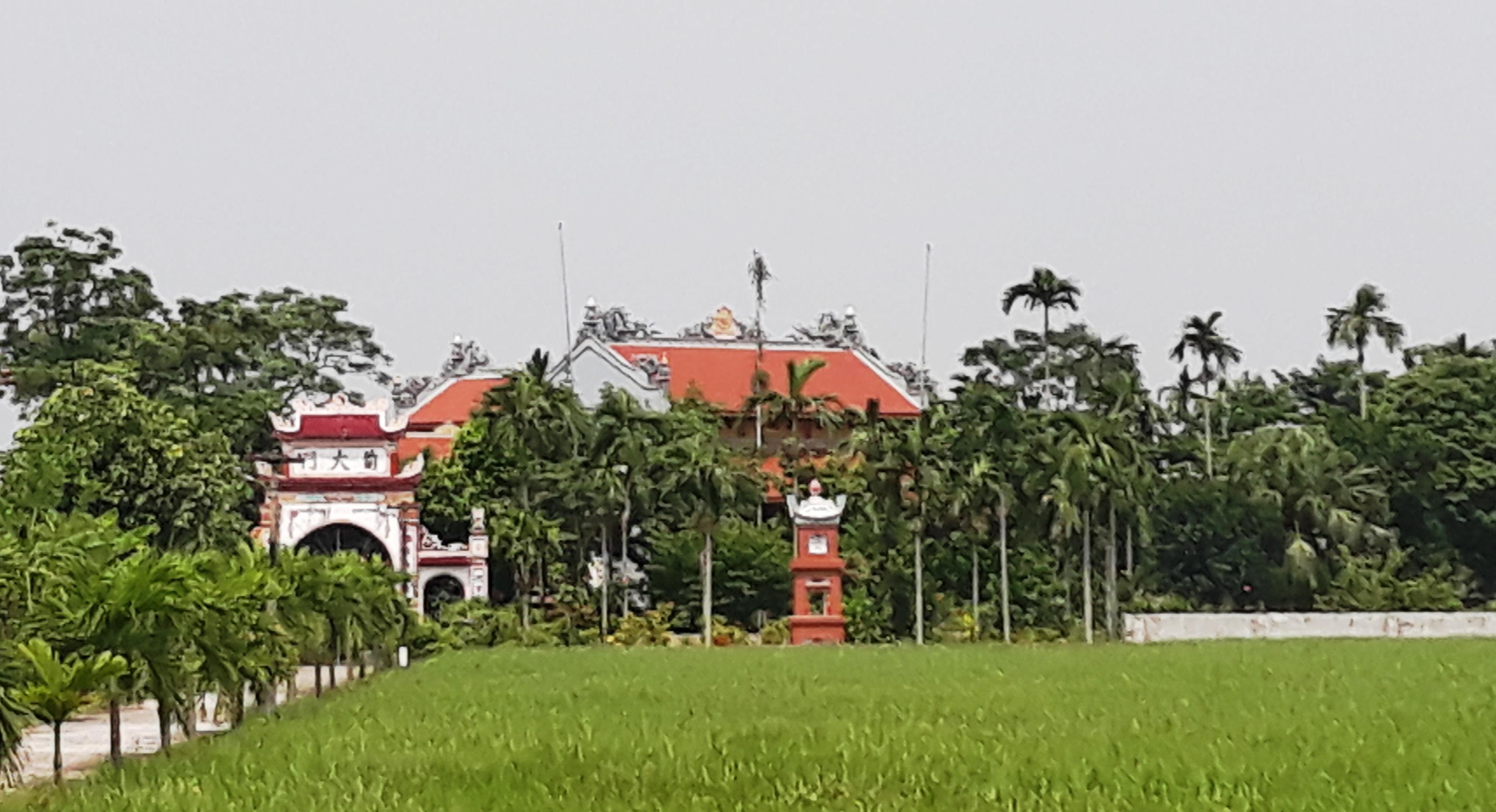 Ký ức và hoa thơm, quả ngọt trên mảnh đất ba mặt sông