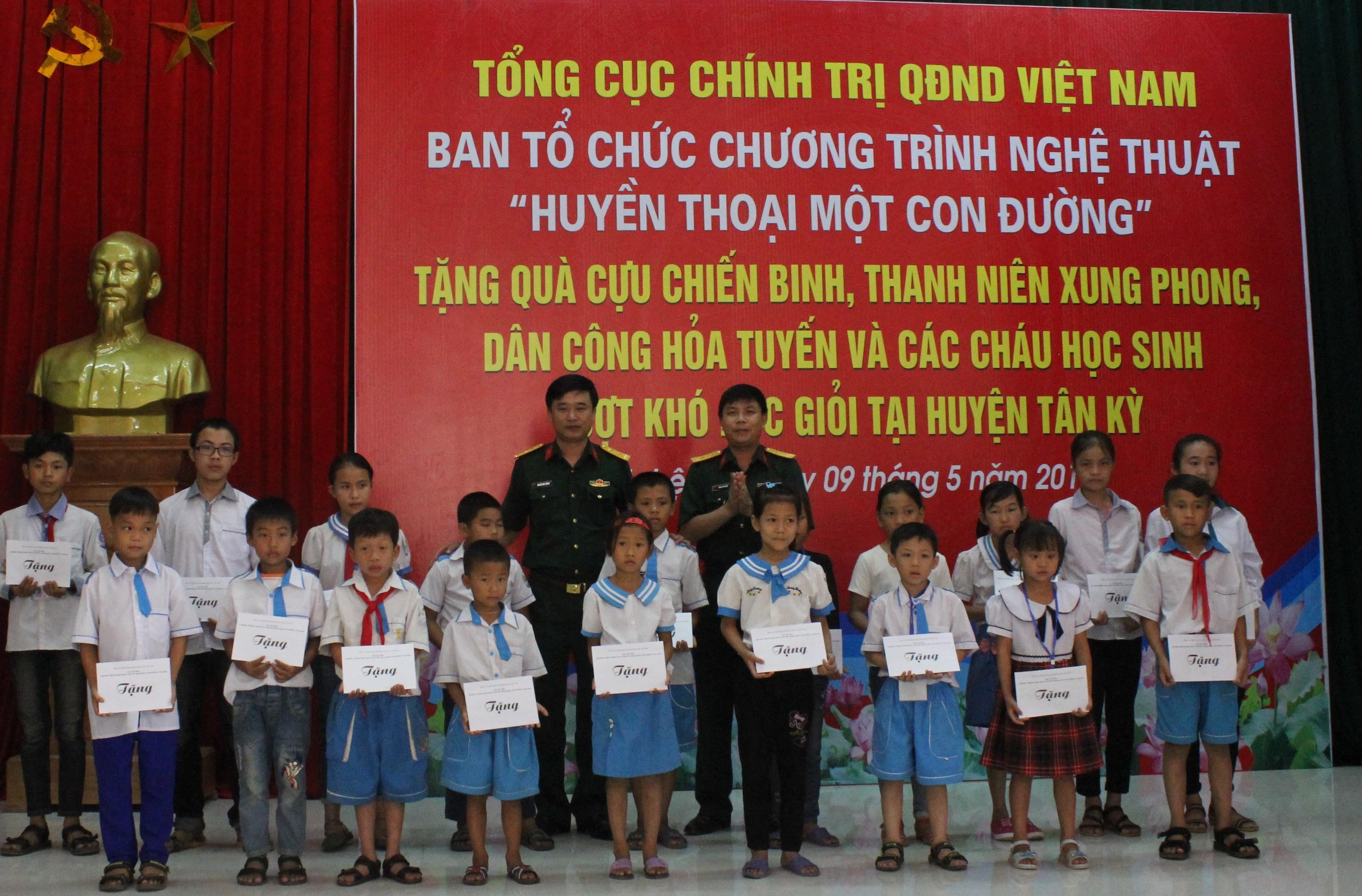 Tham mưu, hướng dẫn thực hiện hiệu quả công tác đoàn và phong trào thanh niên trong quân đội