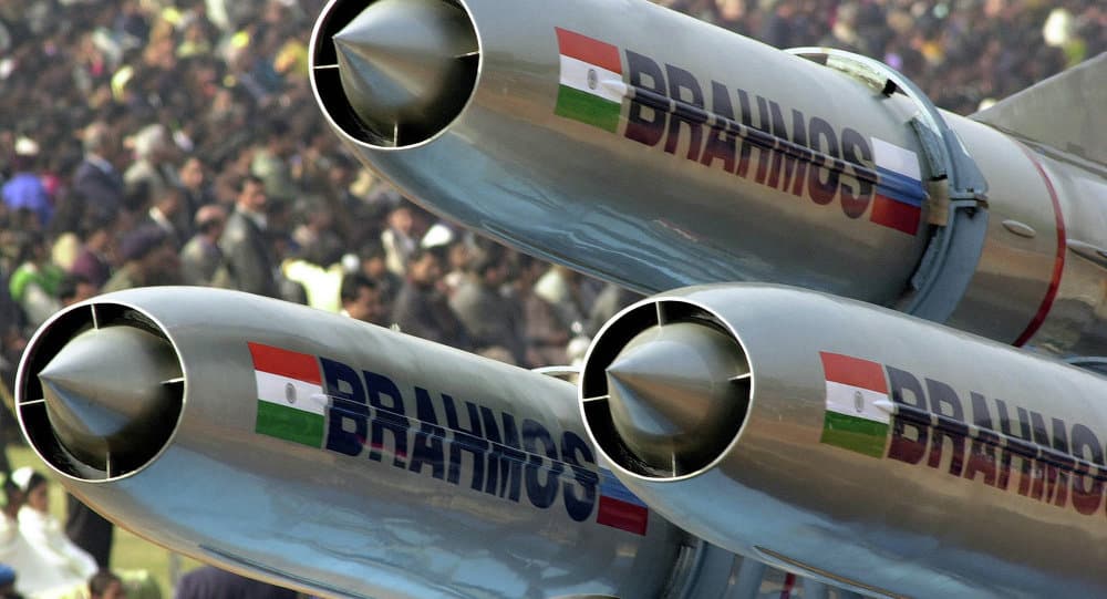 Ấn Độ thử nghiệm thành công phiên bản đối đất của tên lửa BrahMos