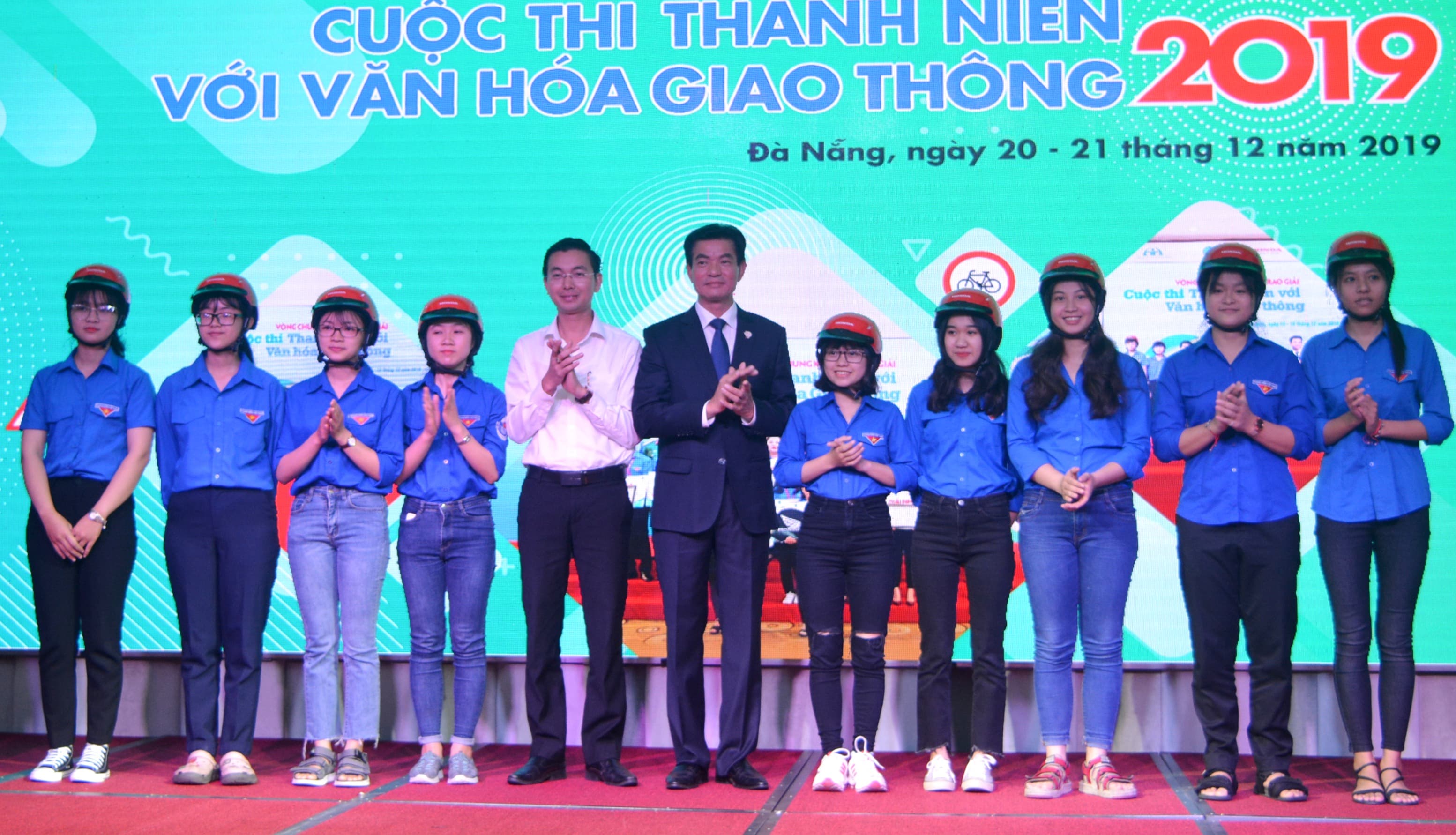 Trao giải Cuộc thi “Thanh niên với Văn hóa giao thông” năm 2019