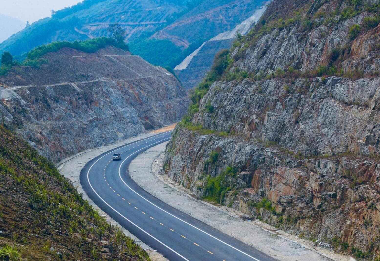 Đóng góp tích cực trong xây dựng tiềm lực quốc phòng, an ninh và phát triển đất nước