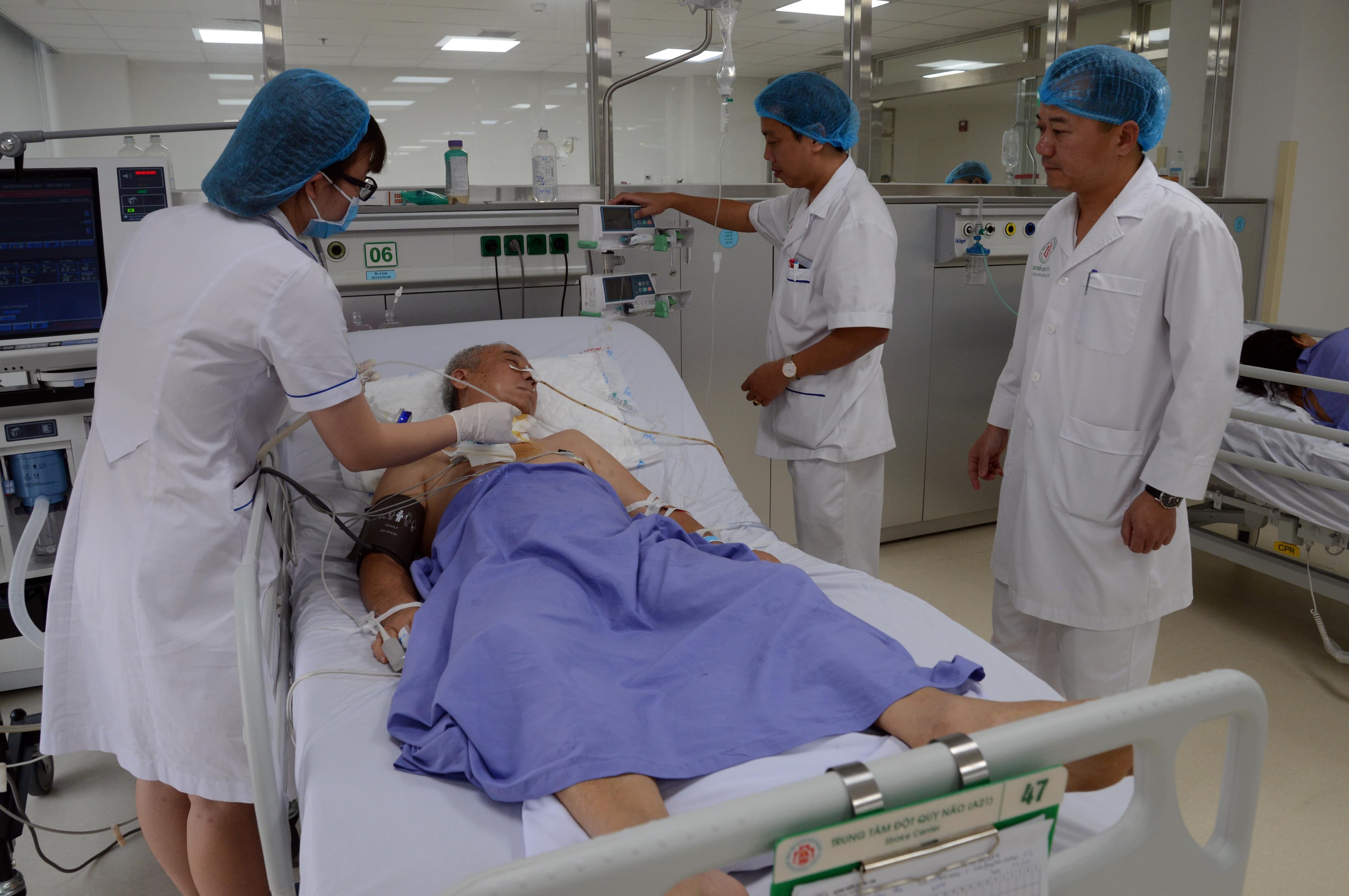 “Chạy đua” vì tính mạng, sức khỏe người bệnh