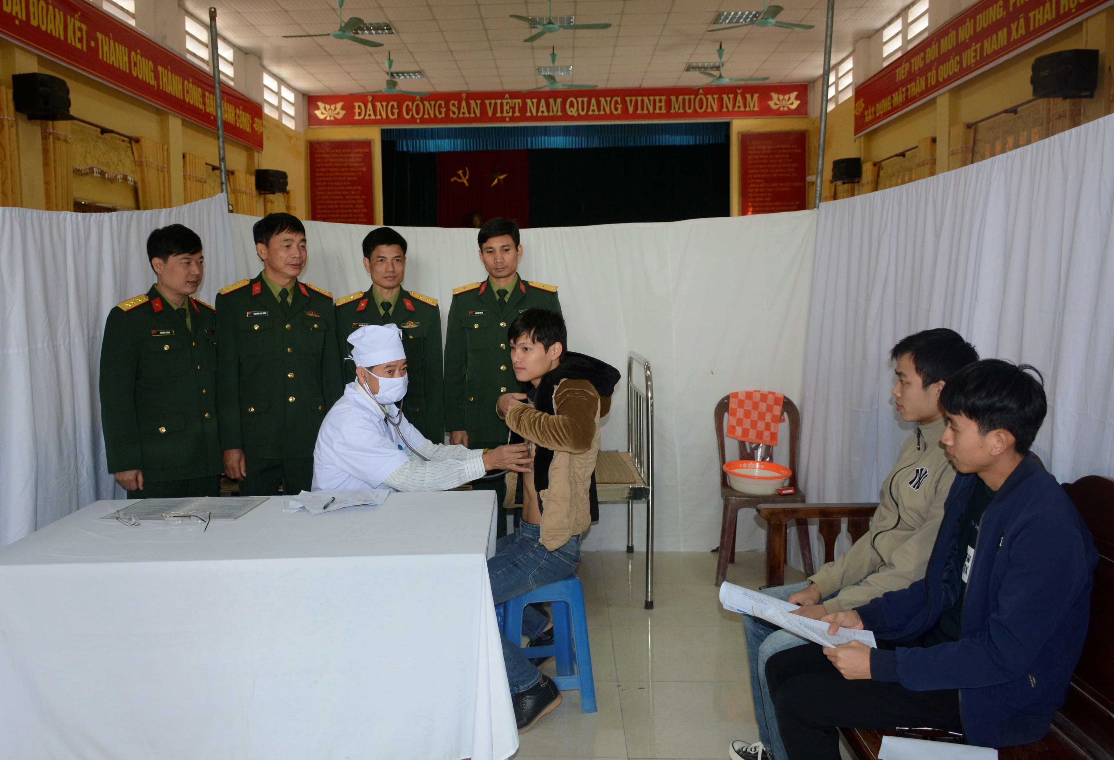 Phát huy vai trò của cả hệ thống chính trị
