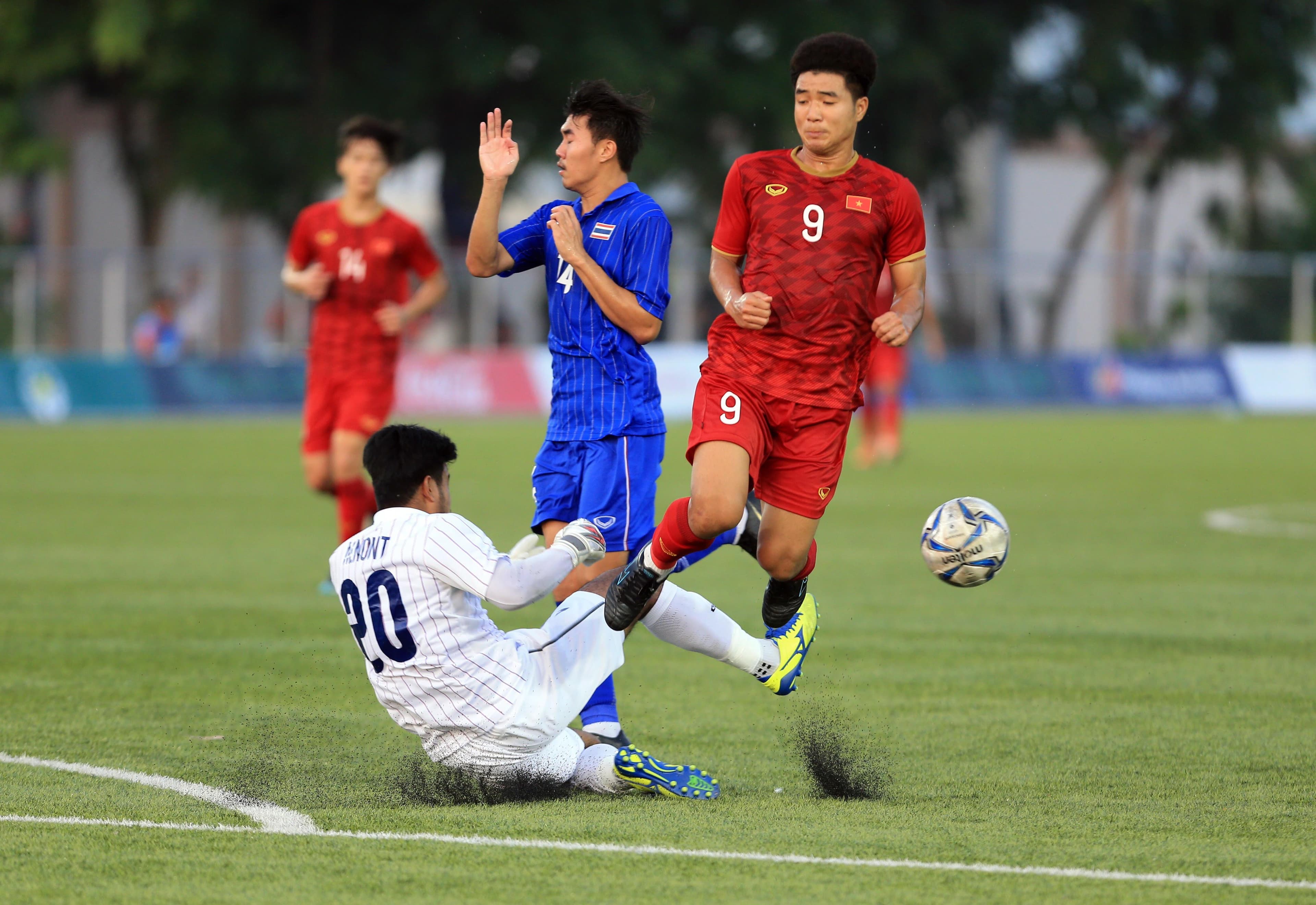 S.Kiatisak: Bóng đá Việt Nam phát triển nhanh quá