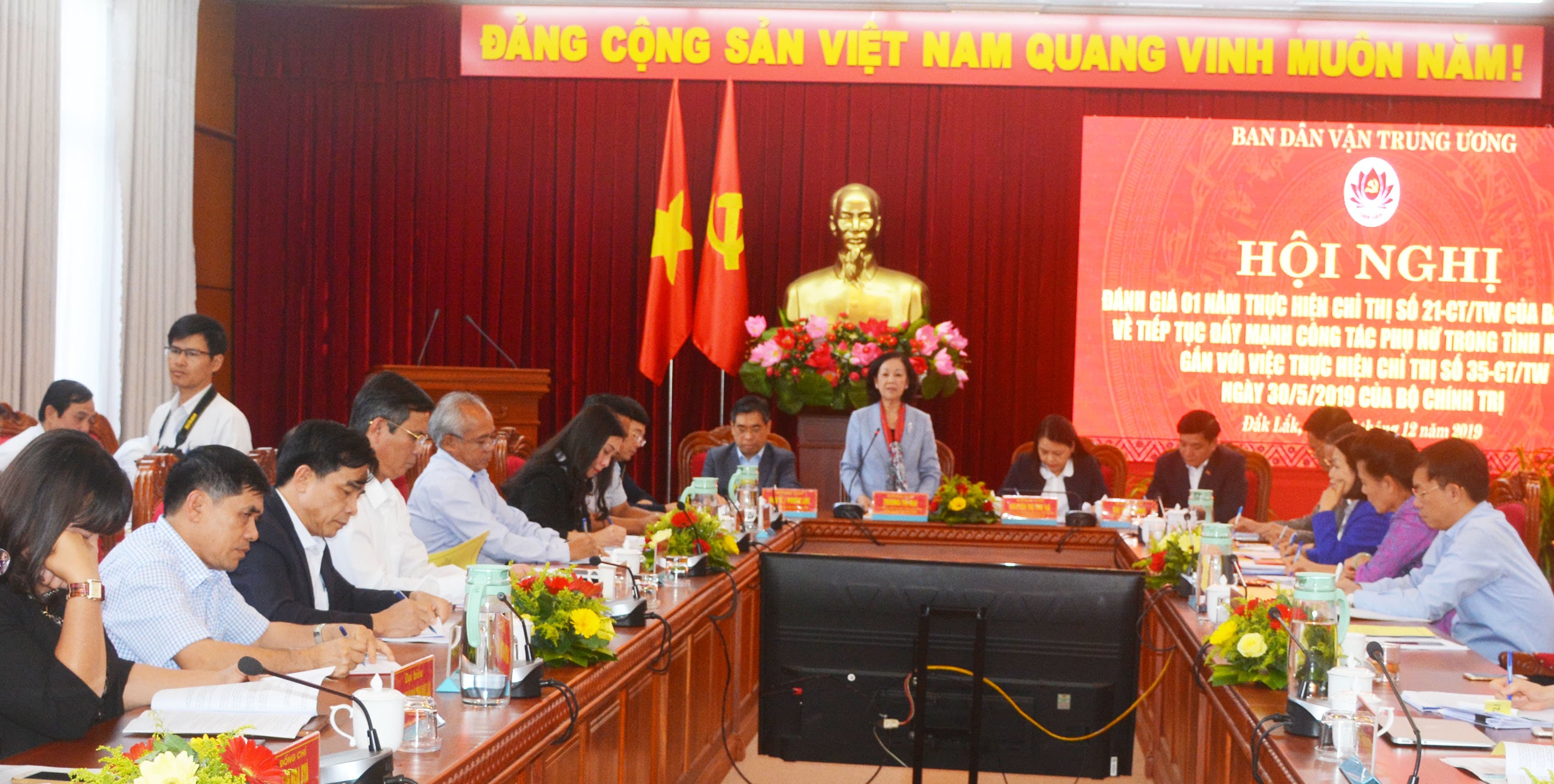 Đẩy mạnh thực hiện công tác phụ nữ trong tình hình mới tại khu vực miền Trung – Tây Nguyên