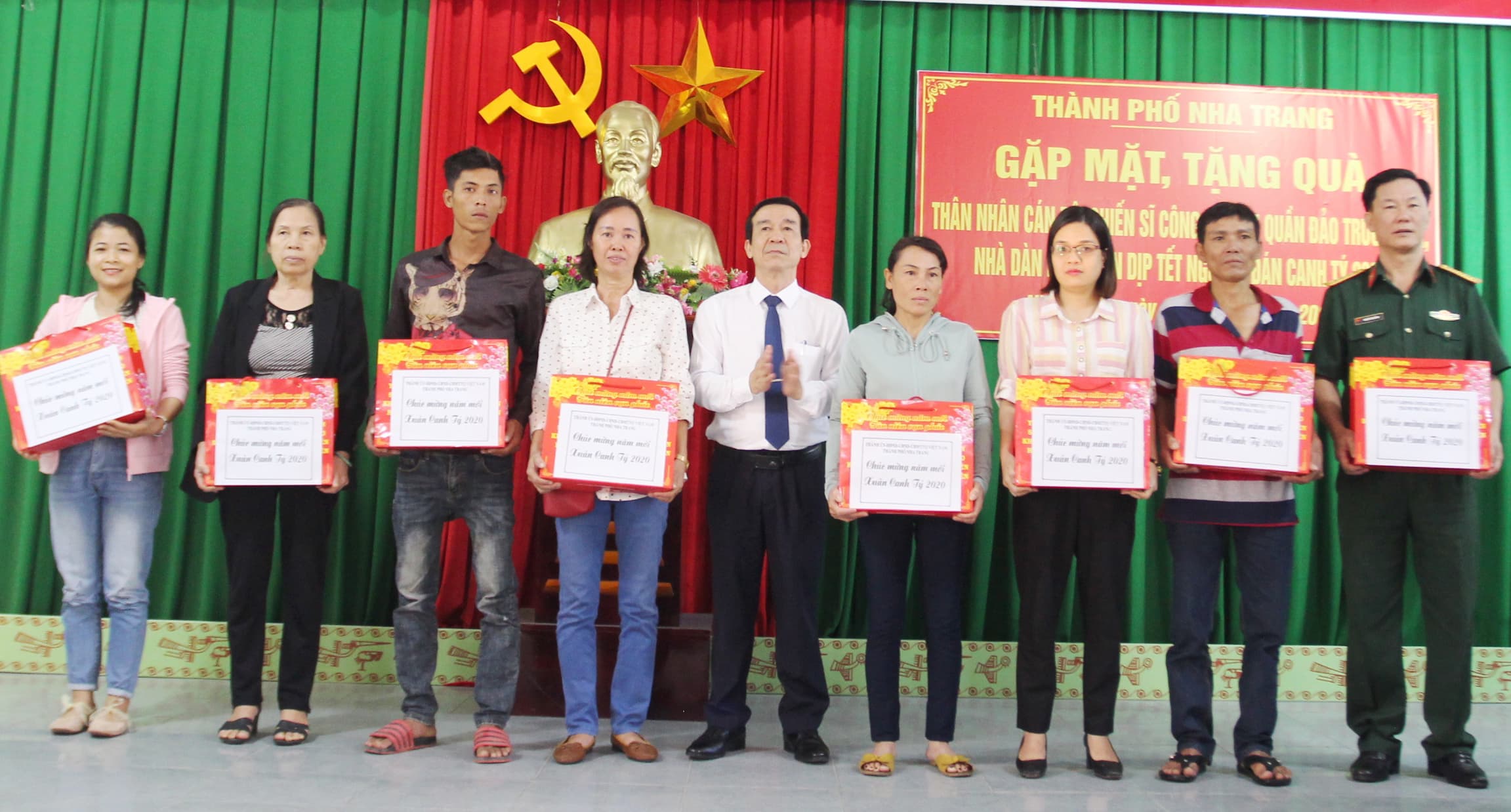 TP Nha Trang gặp mặt thân nhân cán bộ, chiến sĩ đang công tác tại quần đảo Trường Sa.