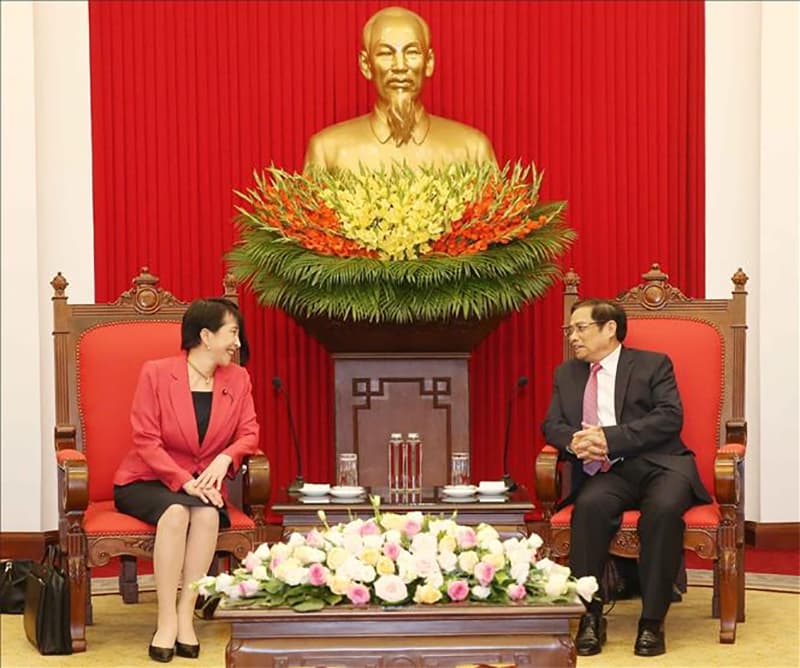 Trưởng Ban Tổ chức Trung ương tiếp Bộ trưởng Bộ Nội vụ, Thông tin và Truyền thông Nhật Bản
