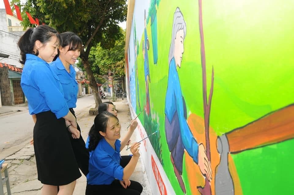 Tuổi trẻ chung tay làm đẹp đường phố