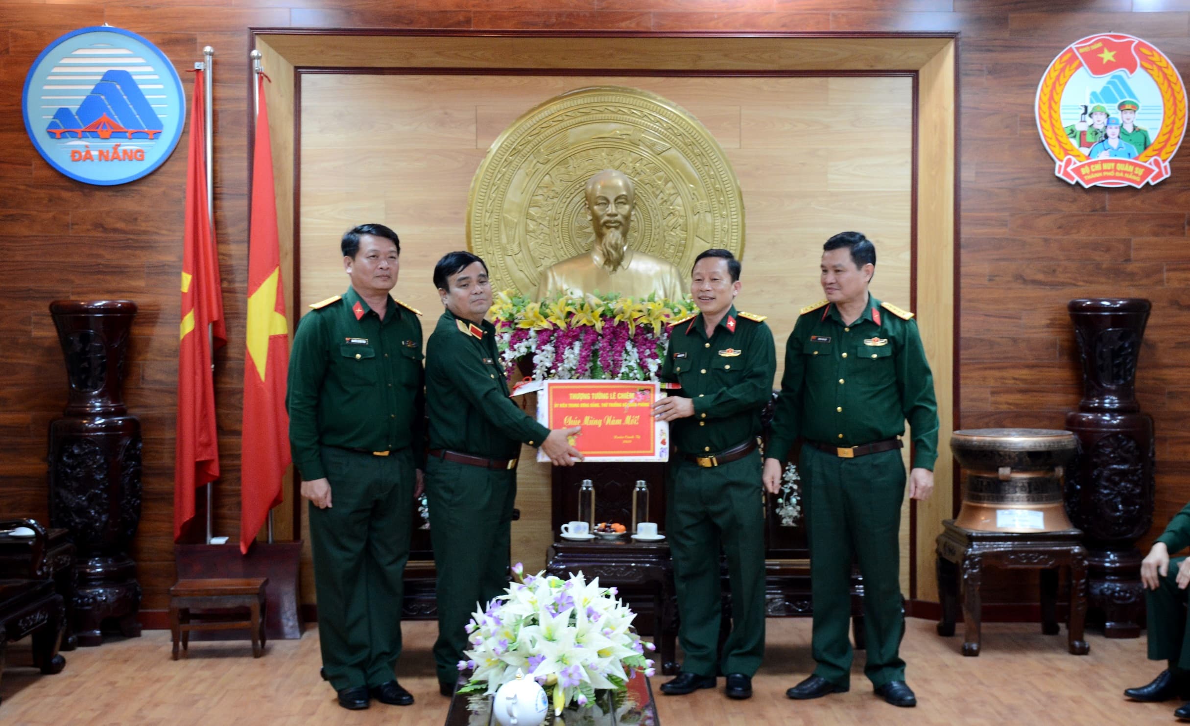 Đoàn công tác Bộ Quốc phòng kiểm tra, chúc tết tại Đà Nẵng