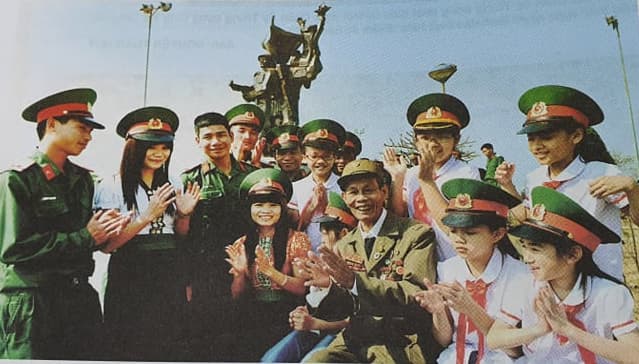 Những mùa xuân đi qua thế hệ