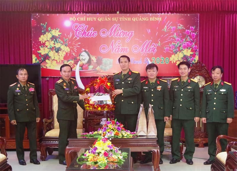 Bộ CHQS tỉnh Savannakhet, Lào chúc Tết Bộ CHQS tỉnh Quảng Bình